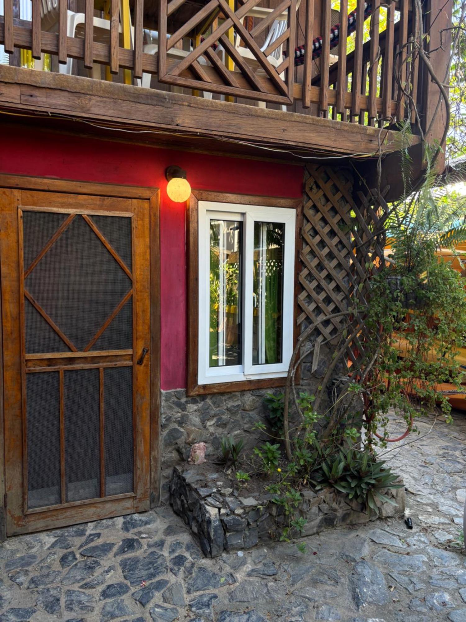Seabreeze Inn West End Esterno foto